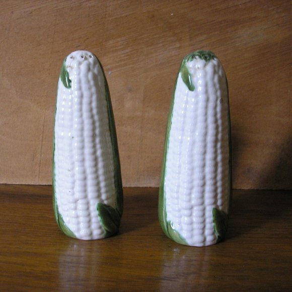 Vintage Ceramic Salt/ Pepper Shakers Ears of Corn - Picture 3 of 5